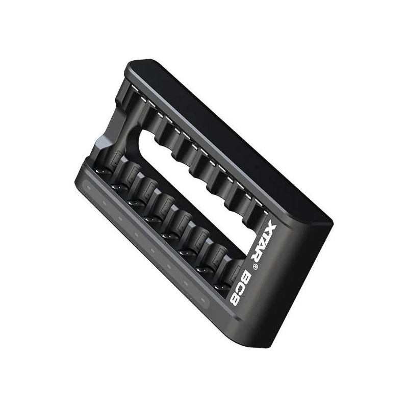 Ładowarka do akumulatorów cylindrycznych Li-ion 1,5V / Ni-MH AA / AAA Xtar BC8